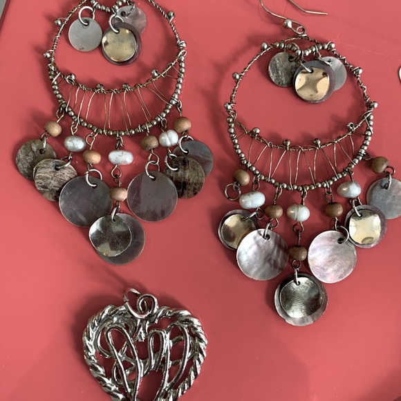 Jewelry mix-earrings, pendant, ring, hair clip all for one price! - Picture 2 of 4
